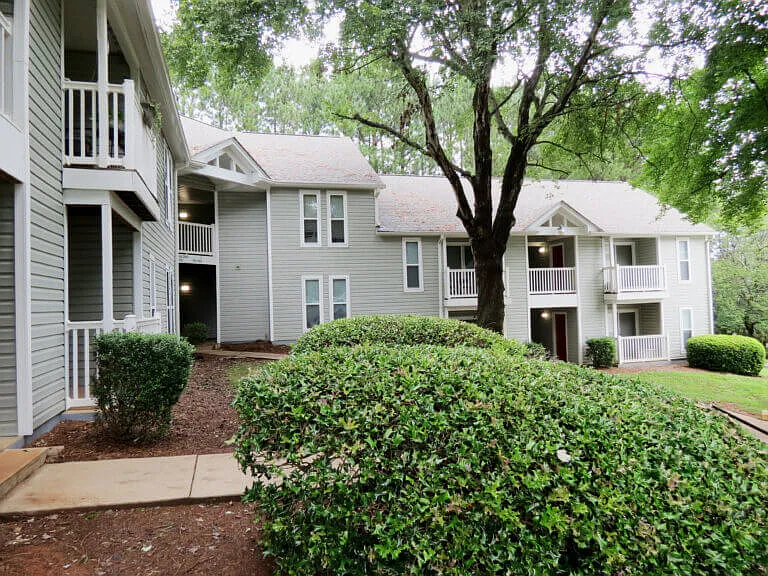 Fourth Creek Landing Apts — Photo 9