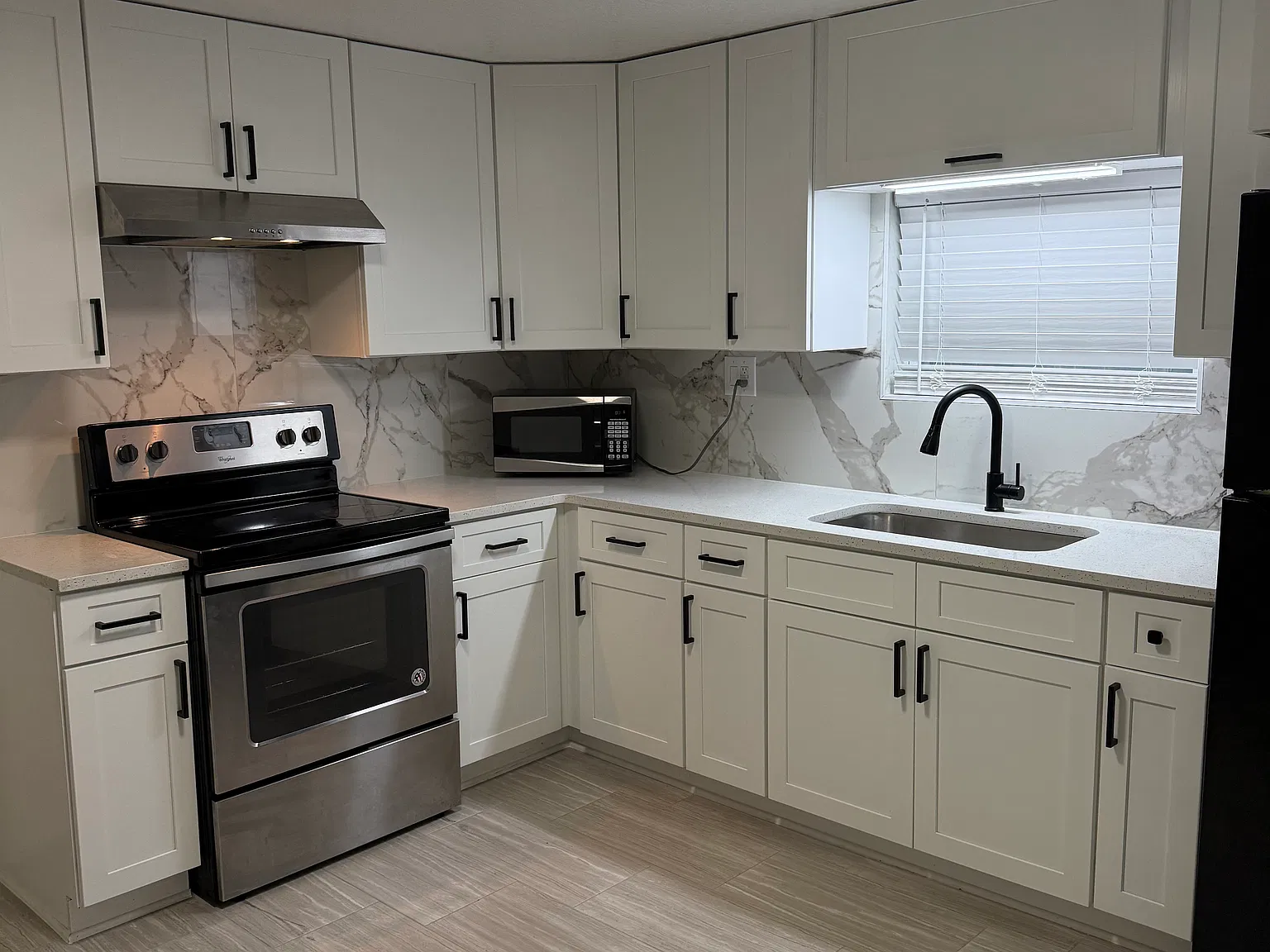2 bed, 900 sqft, $1,550 — Photo 3