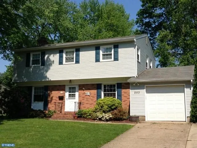 253 Glenn Ave photo 1