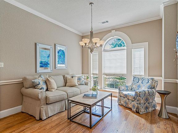 5th image of 3711 Treemont Ct