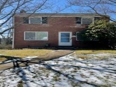 912 Macfarlane Dr, Pittsburgh, PA, 15235