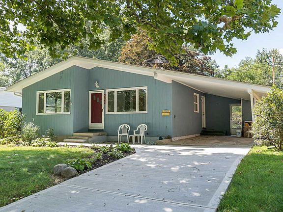 2nd image of 5447 Crawford Dr