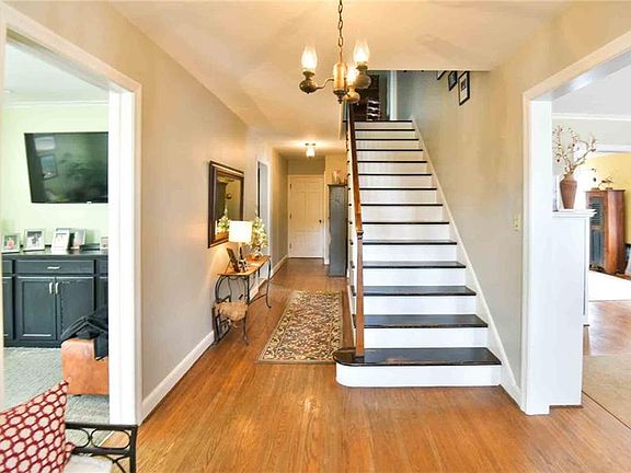 3rd image of 12 Tisdale Ave