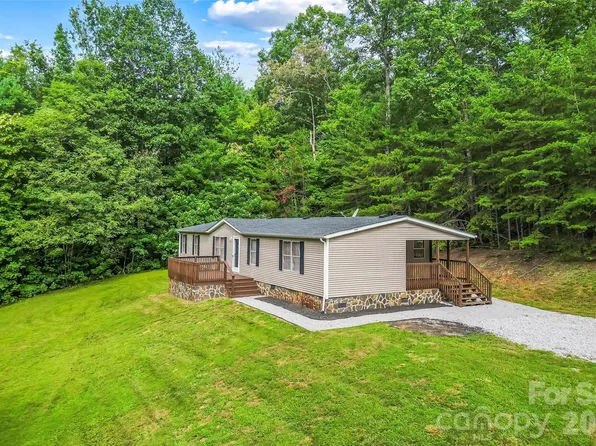 390 Stacy Hollow Dr, Nebo, NC 28752