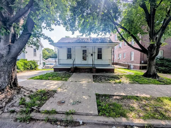 833 N 25th St, Joseph, MO 64507