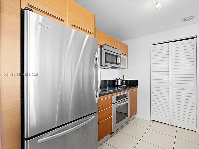 244 Biscayne Blvd #701 — Photo 7