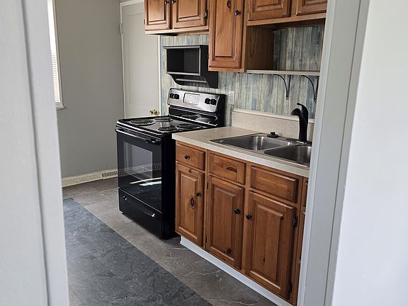 Kitchen entry