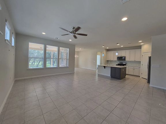 5th image of 108 Calhoun Ln