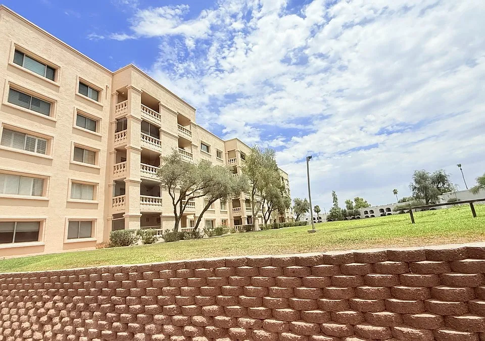 7910 E Camelback Rd #102