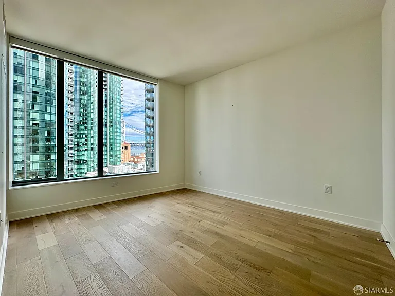 201 Folsom St #15D — Photo 12