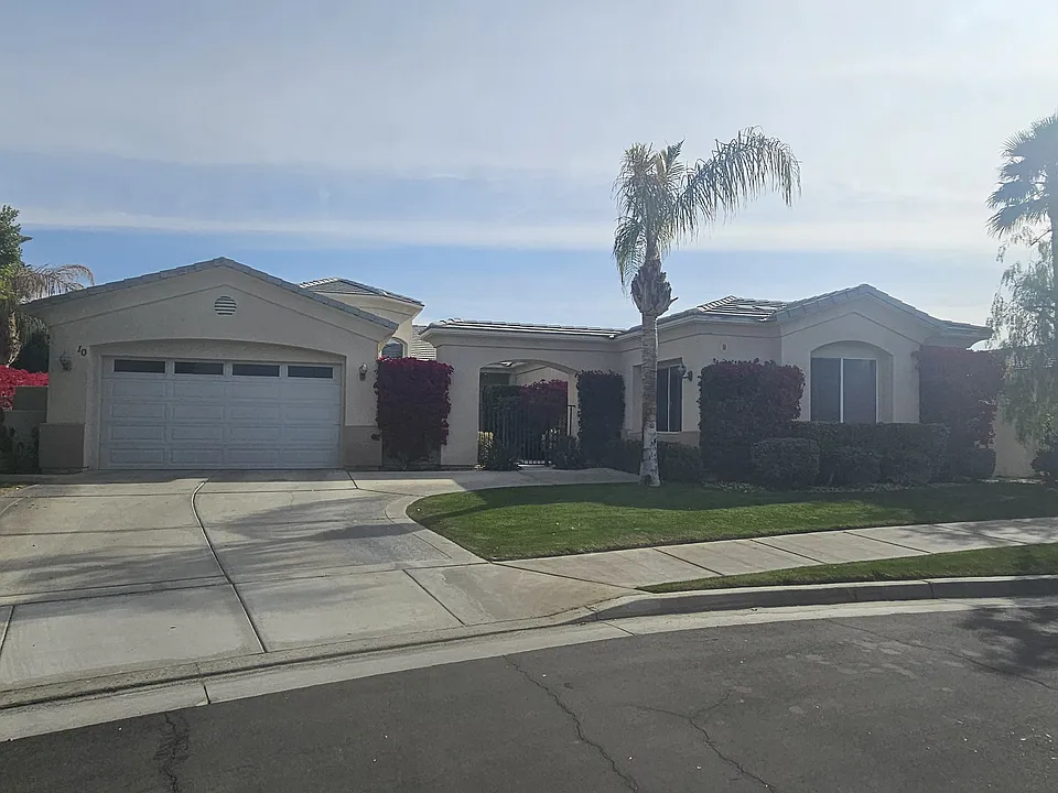 10 Champagne Cir