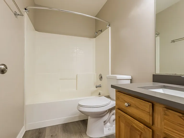 4083 S 1100 W — Photo 13