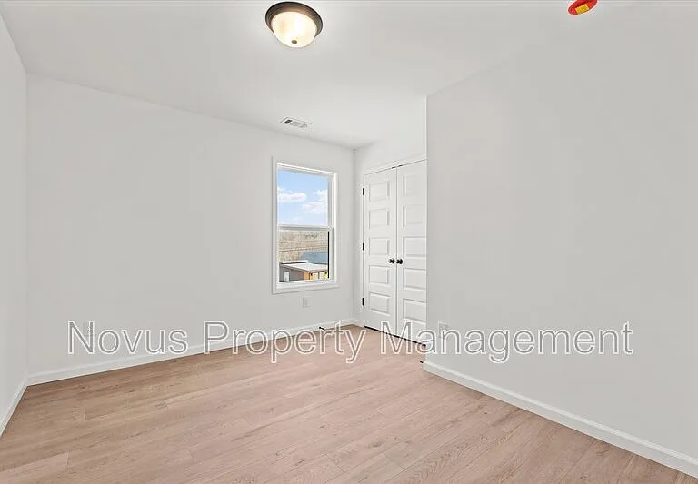 97 Carroll Cir — Photo 19