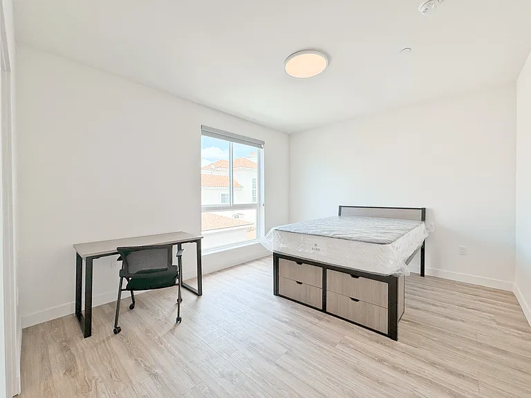 1743 Armacost Ave — Photo 59