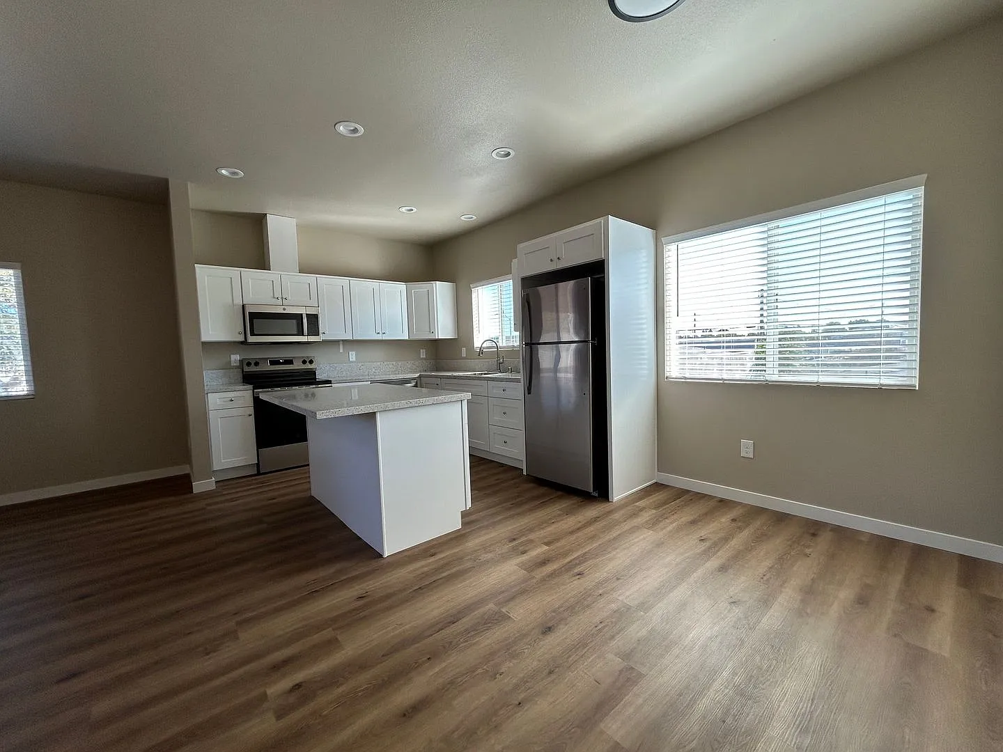 Newly Constructed 2 Bed/2 Bath Upstairs w/ 2 Car Garage — Photo 2
