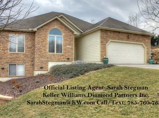 3811 Hunters Hill Dr, Lawrence, KS 66049