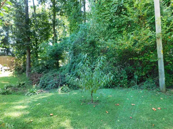 643 White Pines Dr, Dallas, GA 30157