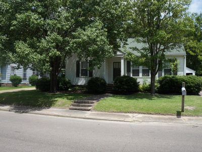 500 Grove St, West Point, MS, 39773