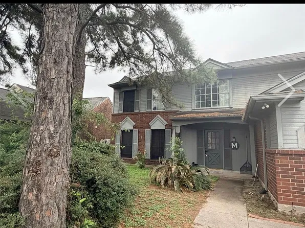 13827 Hallfield Dr, Houston, TX 77014
