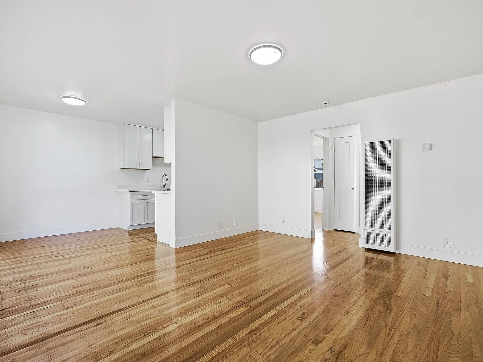 1 bed, 700 sqft, $3,195 — Photo 3