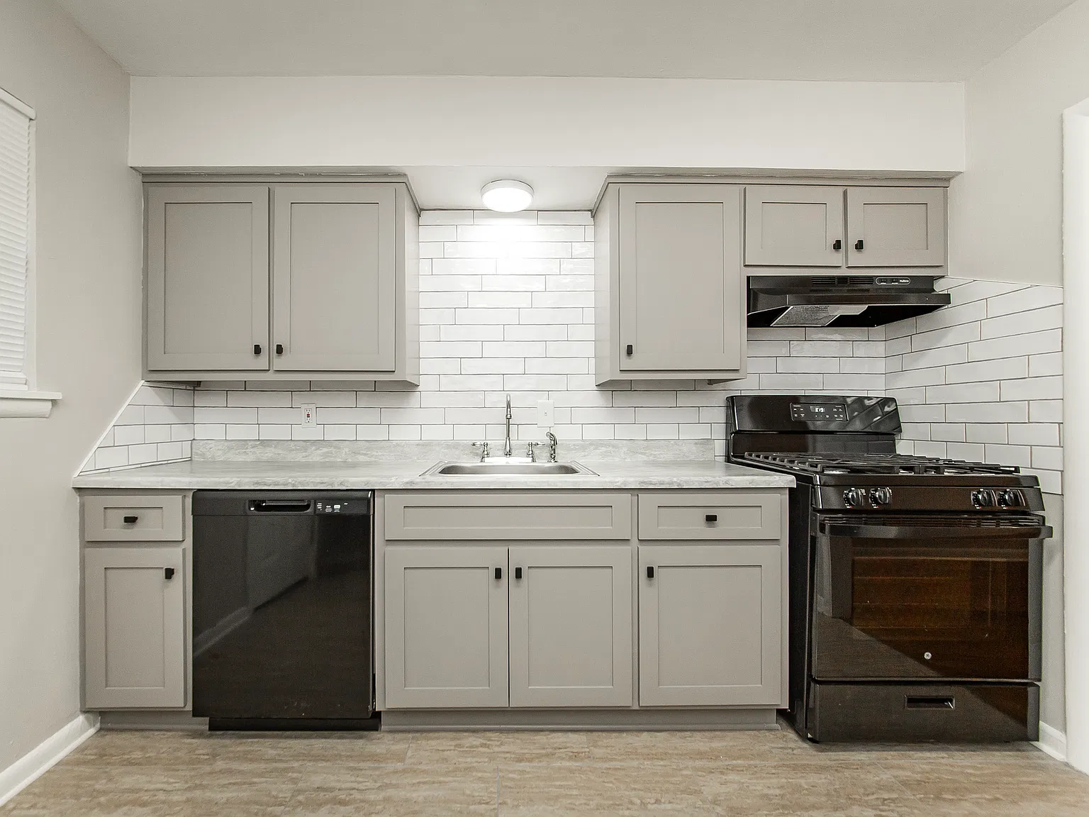 221 N Fillmore - 1 — Photo 2