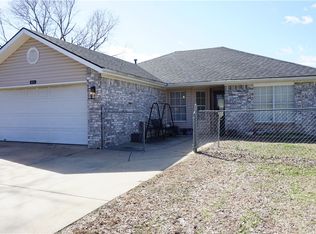 511 N D St, Centerton, AR 72719