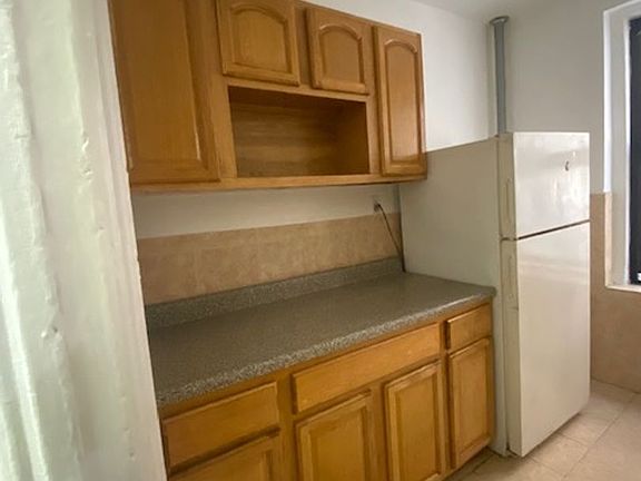 2nd image of 1152-1156 Colgate Ave #1152-4A