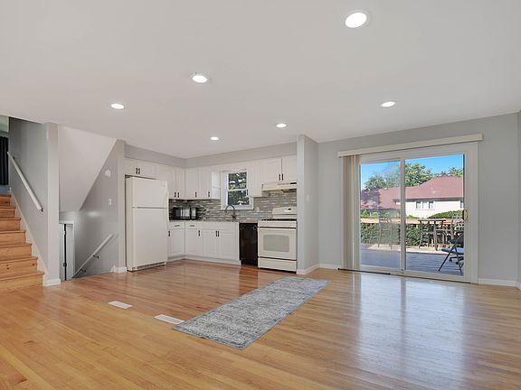 4th image of 8808 S 85th Ct