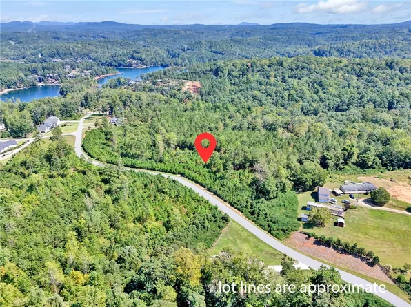 120 Harborside Dr, Six Mile, SC 29682