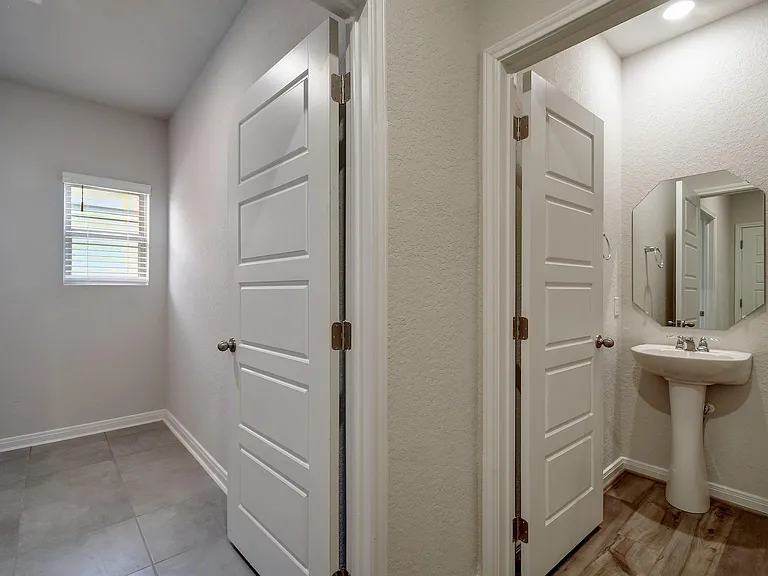 1215 Meyers Mdw — Photo 14
