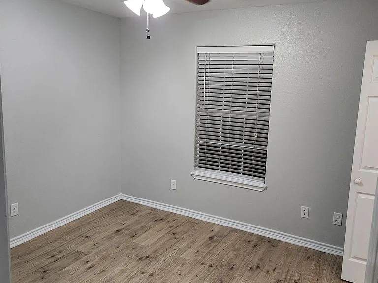 3602 Laguna Shores Rd — Photo 12