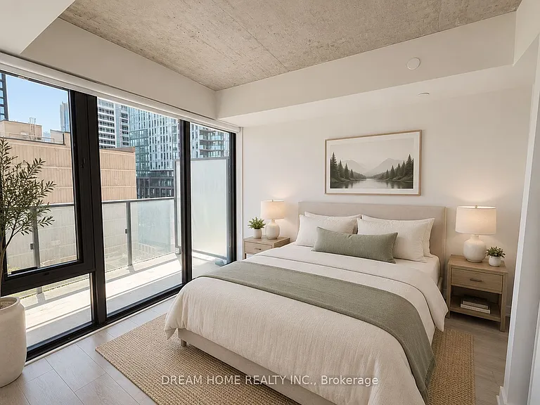 47 Mutual St #807 — Photo 20