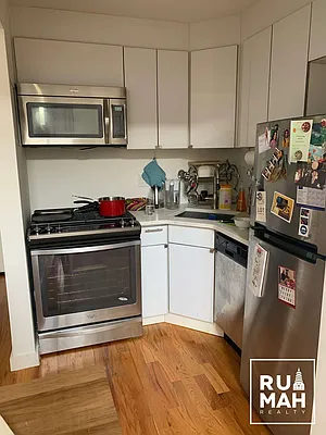 Rented by Rumah Realty Inc | media 14