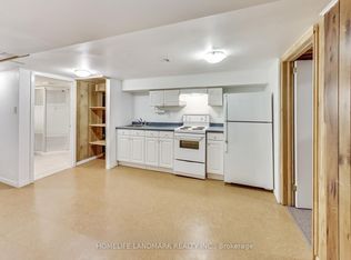 95 Poyntz Ave, Toronto, ON M2N 1J3