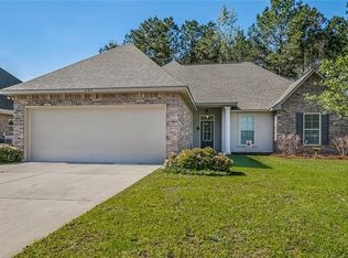 898 Woodsprings Ct, Covington, LA 70433