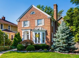 193 E Saint Charles Rd, Elmhurst, IL 60126