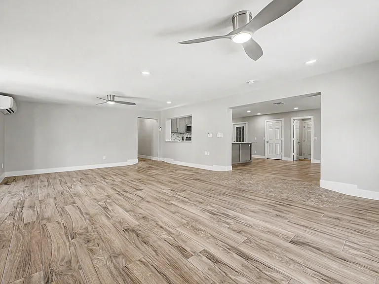 3027 W Tierra Buena Ln — Photo 13
