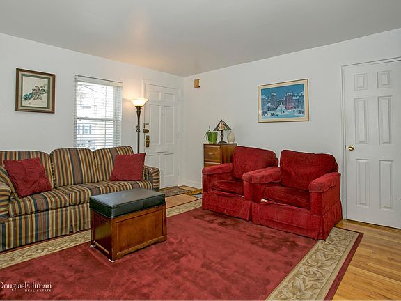 5th image of 35 Broadway APT 1B