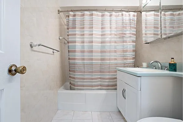 Sold by Douglas Elliman | media 18