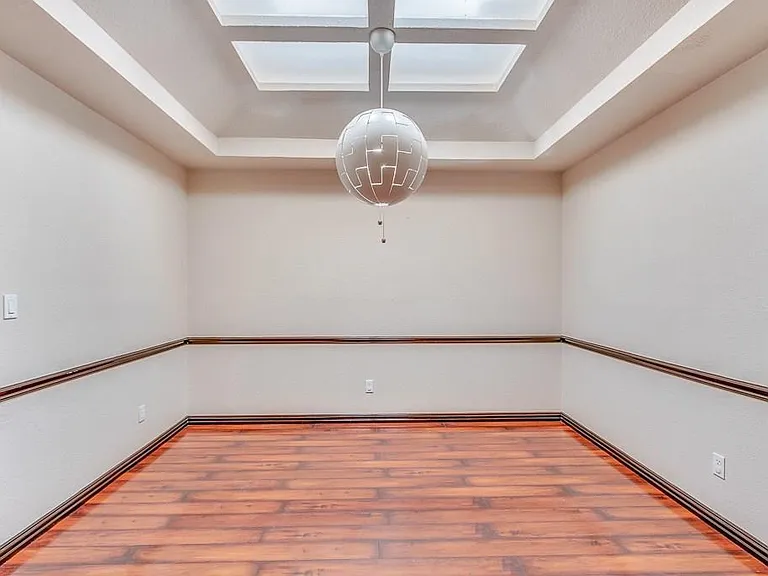 1209 Wind Ridge Dr — Photo 18