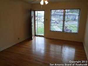 3rd image of 143 Tansyl Dr