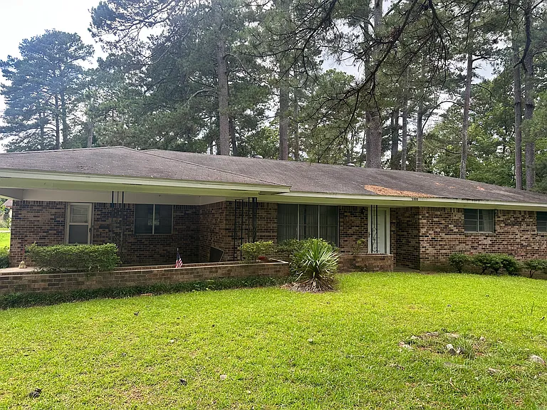 1533 Pine Manor Dr — Photo 1