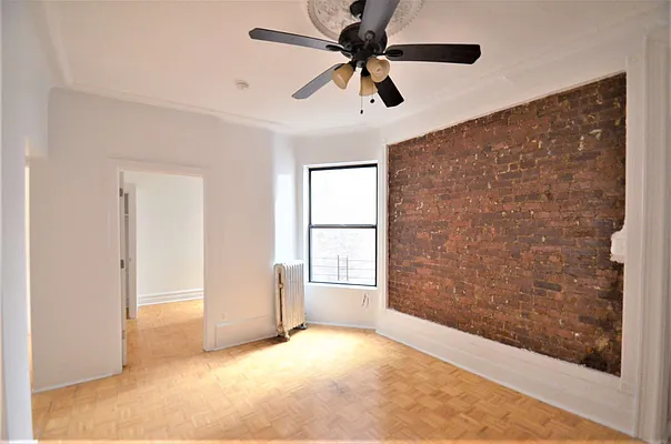 Rented by CITY SKYLINE REALTY INC | media 11