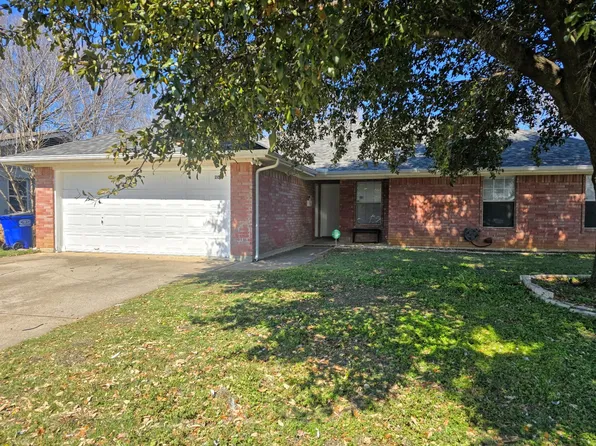209 Westwood Dr, Euless, TX 76039