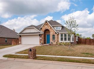 5601 Red Rose Trl, Midlothian, TX 76065