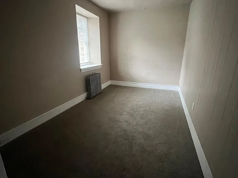815 Cypress Ave — Photo 11