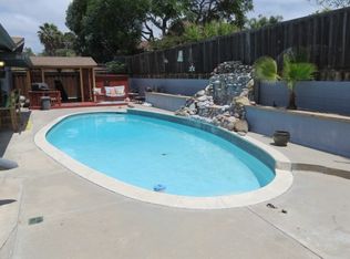 1229 Maryland Dr, Vista, CA 92083