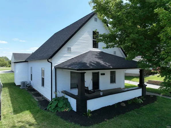 613 N Main St, Monticello, IN 47960