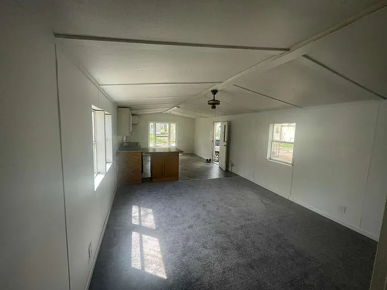 1806 E Webster Rd #215 — Photo 2