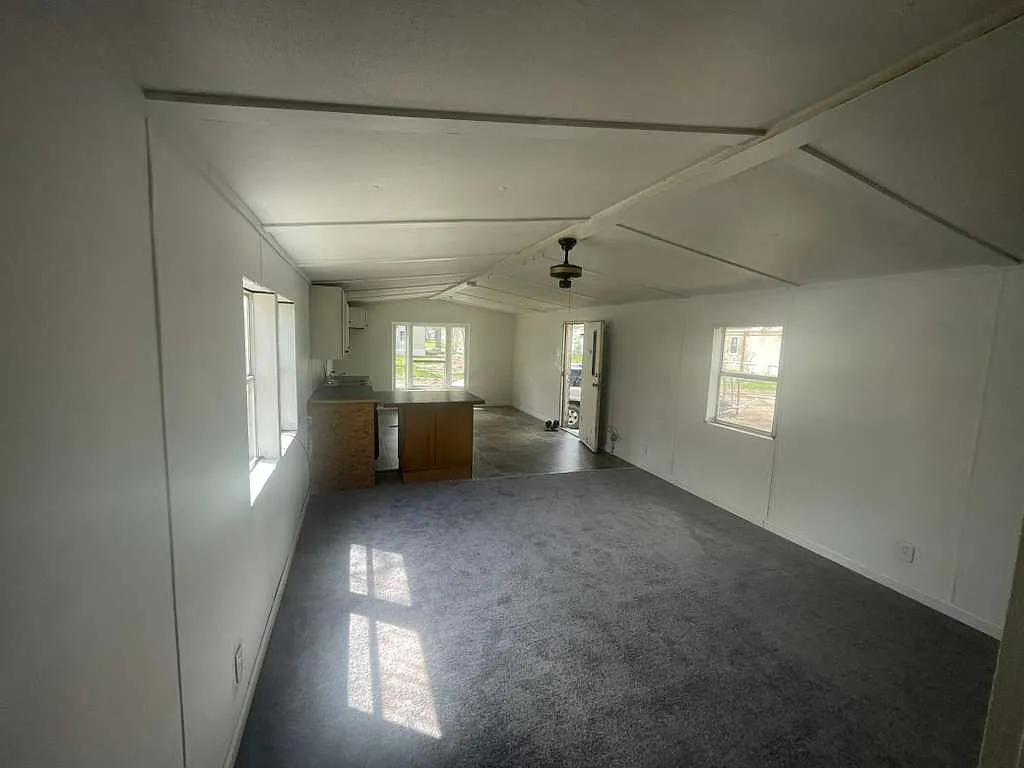 Building Photo - 1806 E Webster Rd #215